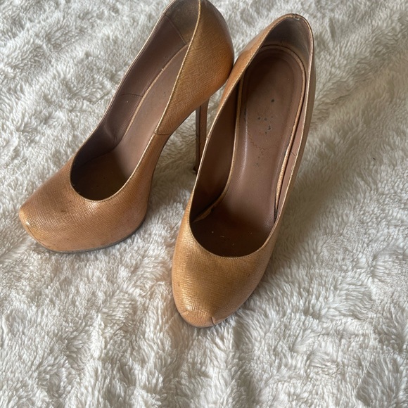 YSL Heels - Picture 2 of 3